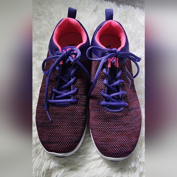 Vionic Sneaker - Picture 4 of 8